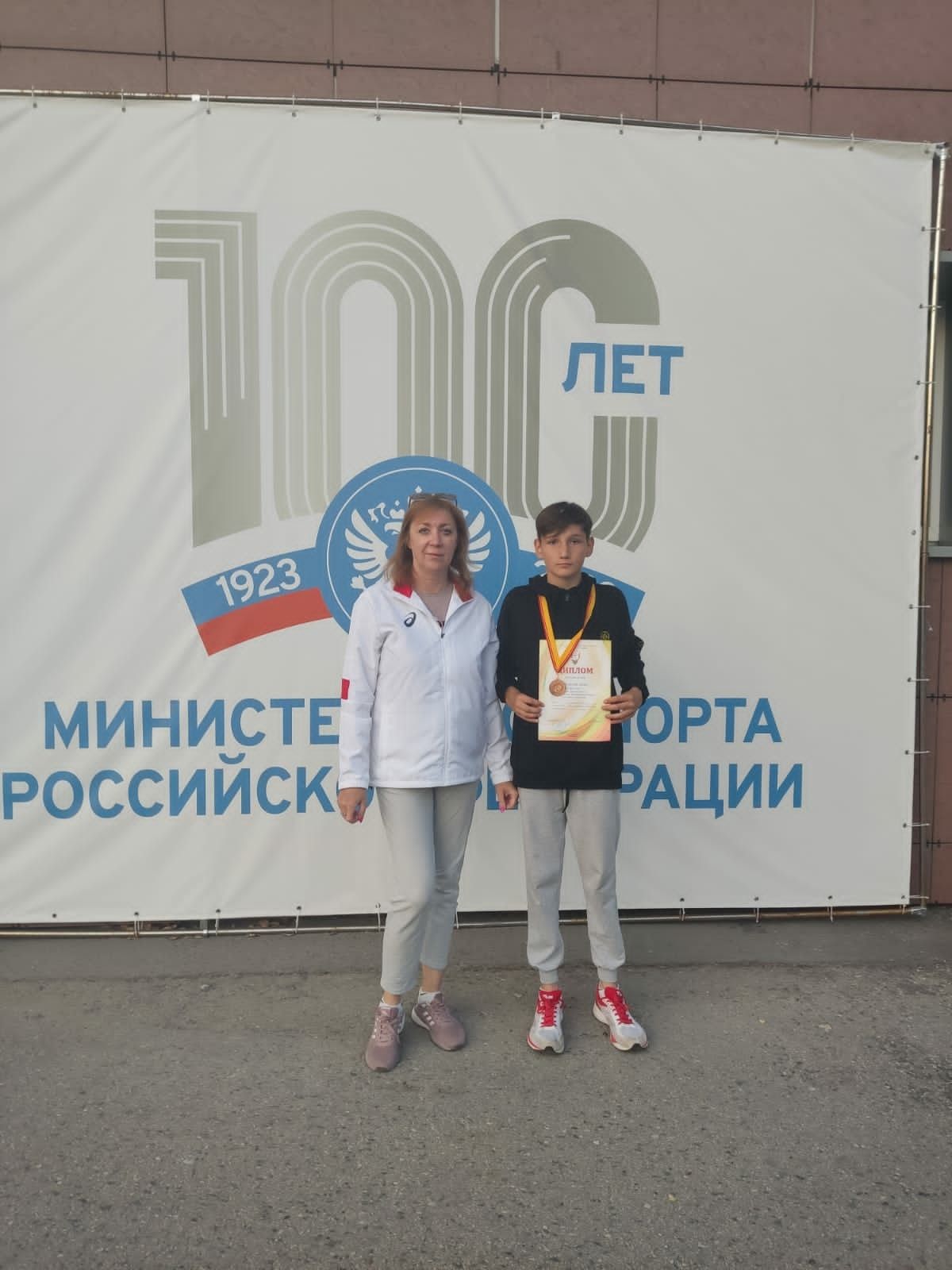 Җиңел атлетика осталары иң-иңнәр арасында сыналды
