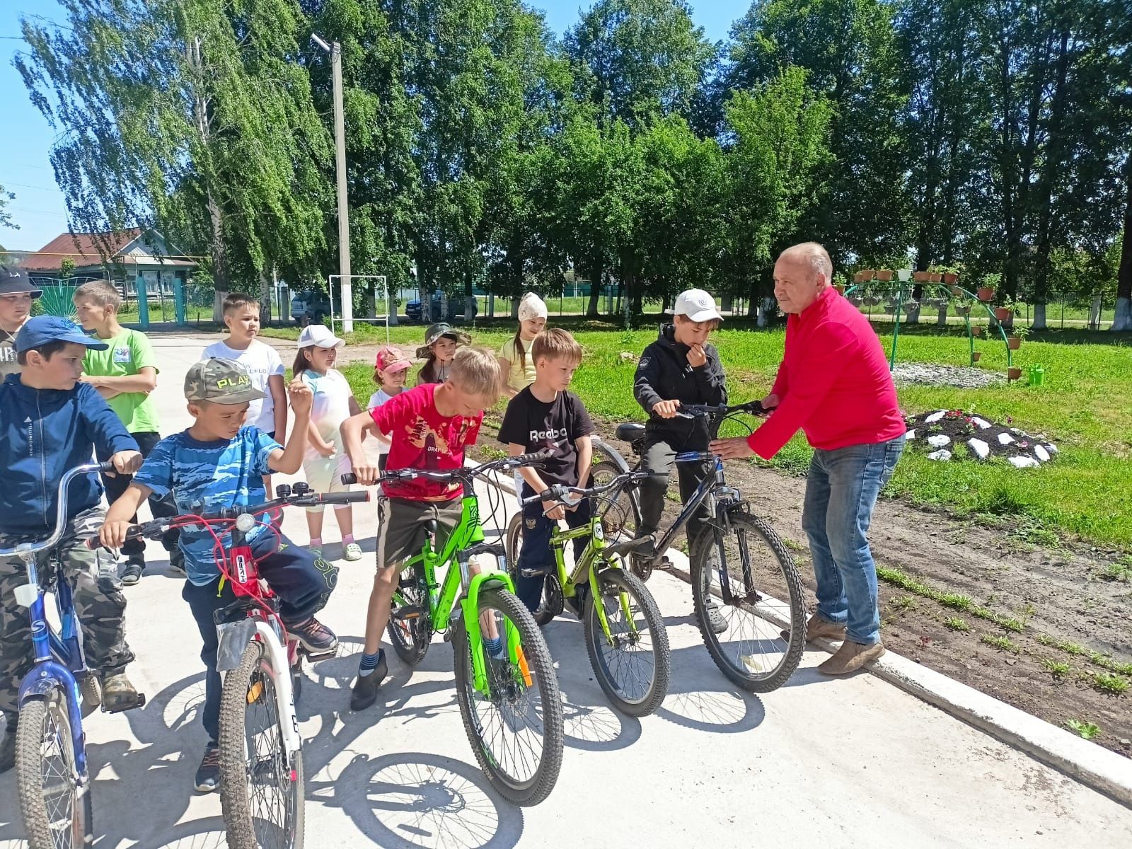 Зәйдә балалар велосипедларының төзеклеге игътибар үзәгендә