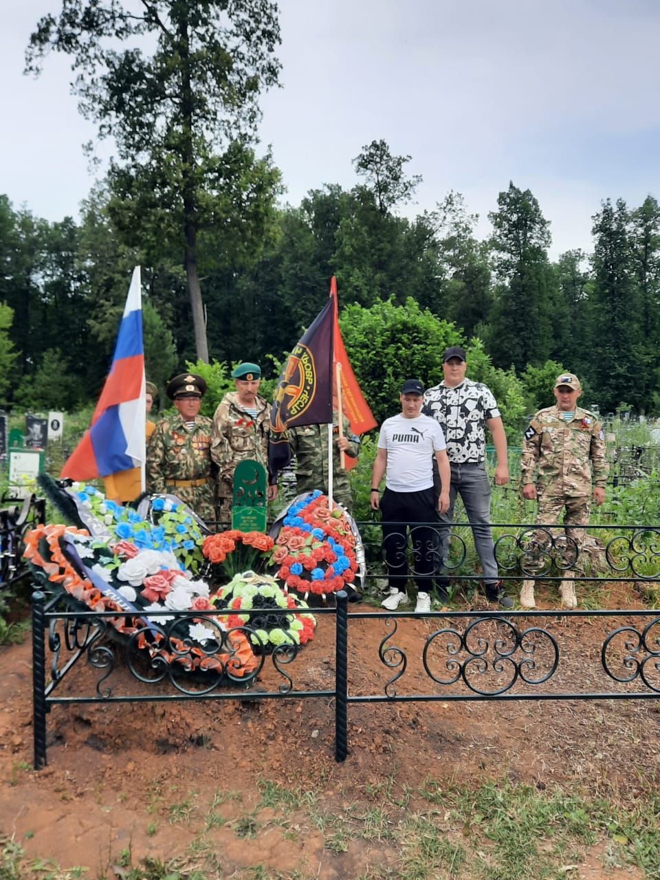В Заинске ветераны боевых действий собрались у памятника Воину-Освободителю