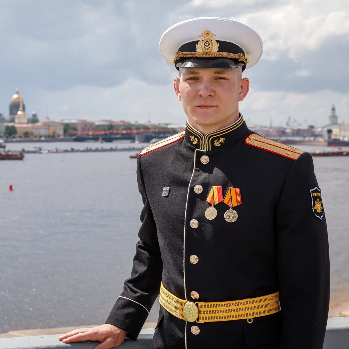 Молодой офицер из Заинска Александр Хисматуллин отправляется на службу на Северный флот