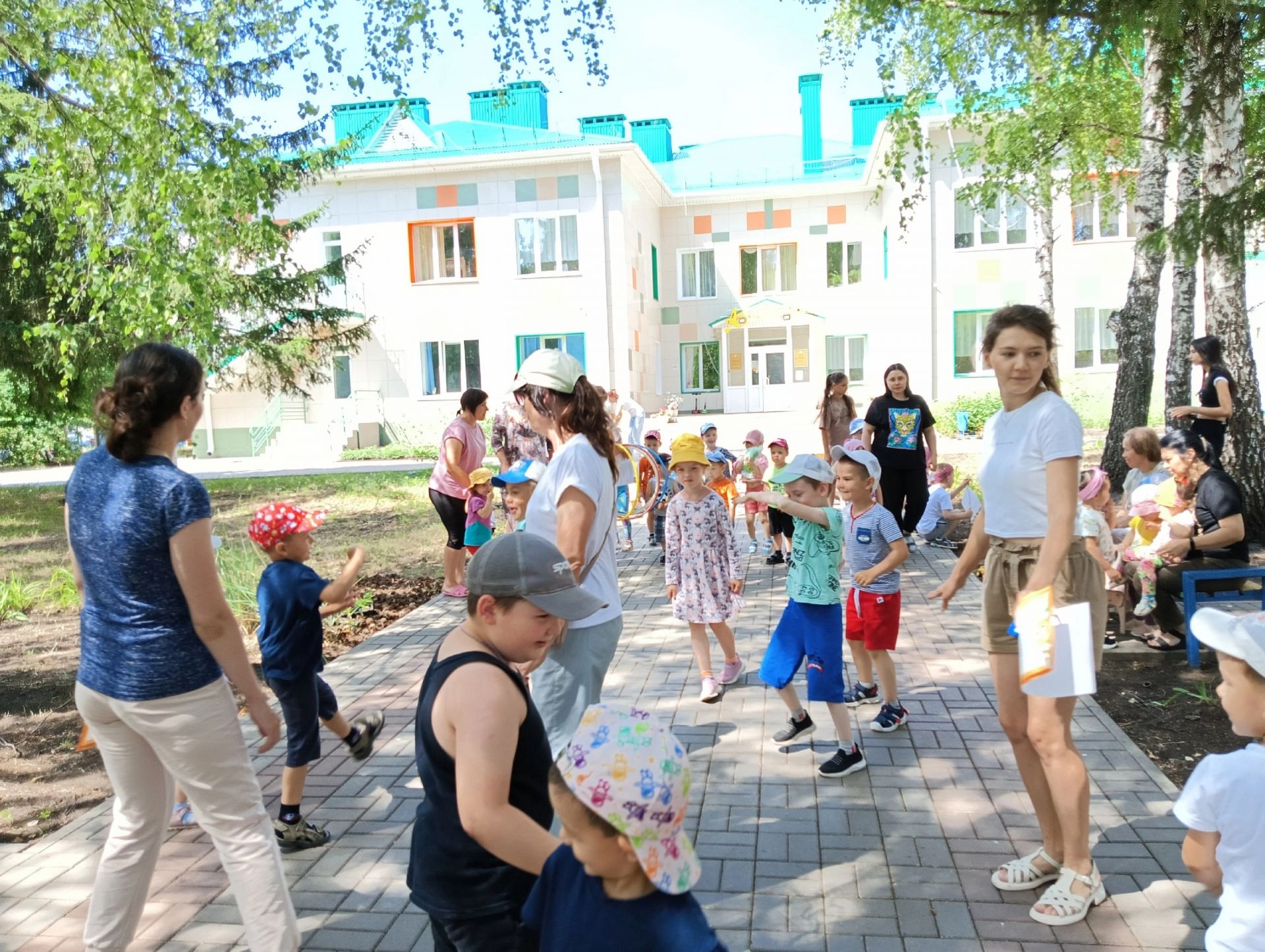 Зәйнең «Алтынчәч» балалар бакчасында гаилә, мәхәббәт һәм тугрылык көне күркәм билгеләп үтелде