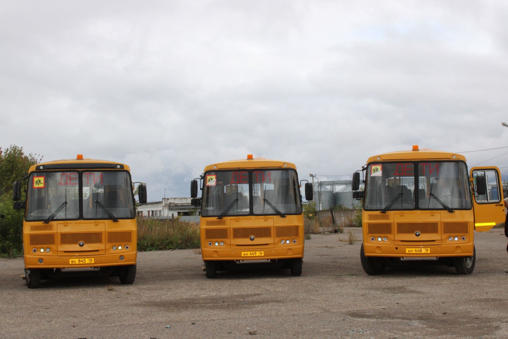 Сотрудники Госавтоинспекции проверили школьные автобусы