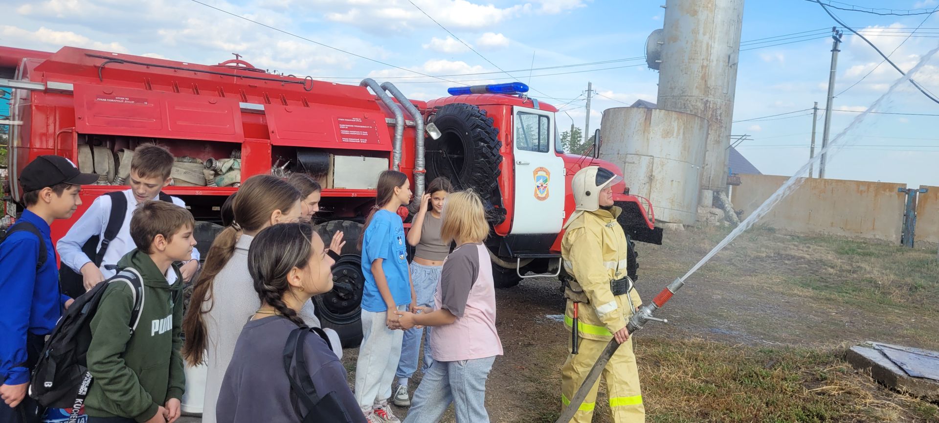 В Заинске прошли учебные эвакуации в местах скопления людей