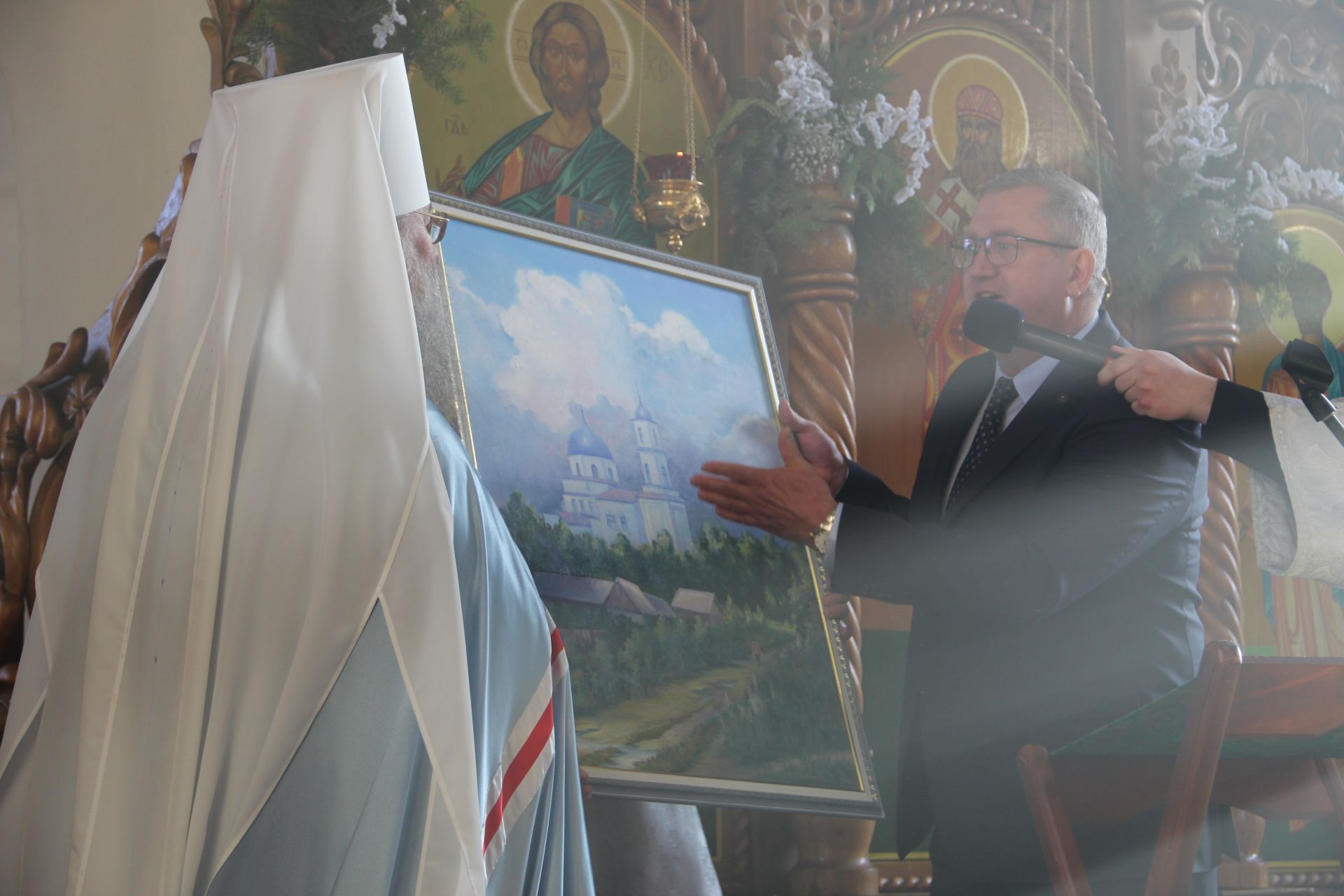 Митрополит Казанский и Татарстанский совершил Божественную литургию в Заинске