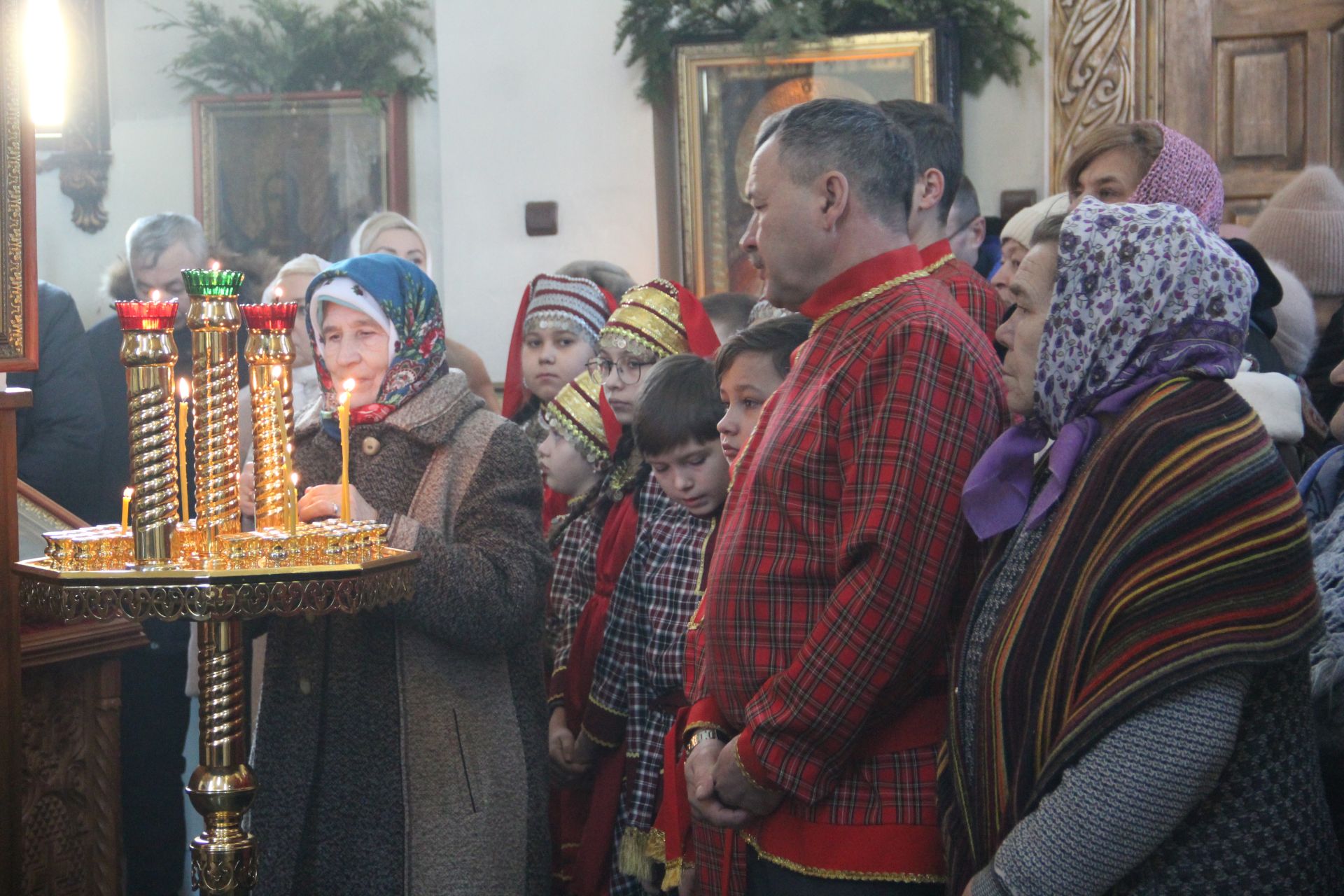 Митрополит Казанский и Татарстанский совершил Божественную литургию в Заинске