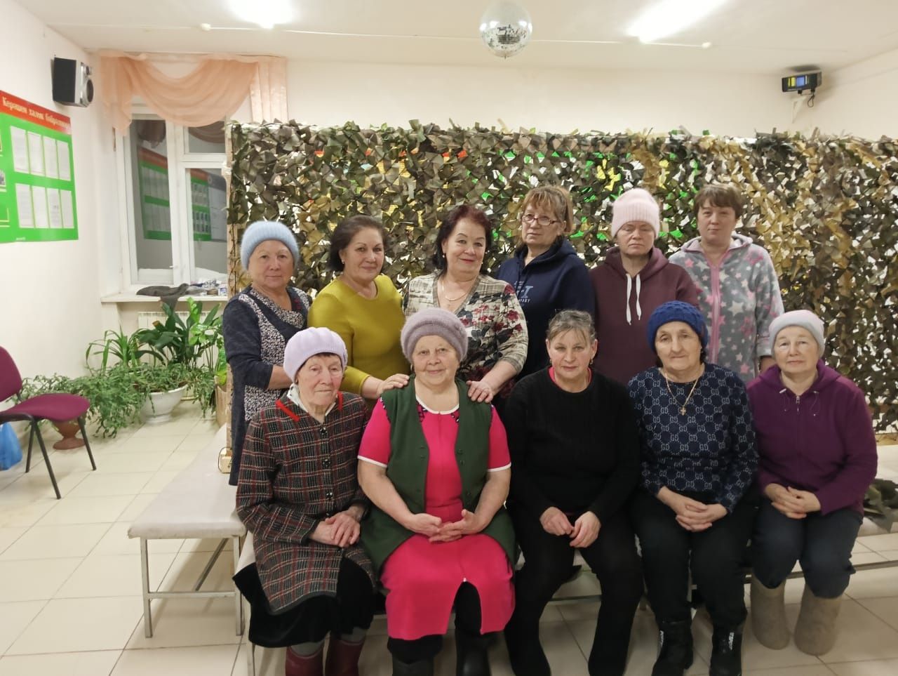 Урта Багражда маскировка челтәре үрергә 87 яшьлек Анна апа да йөри