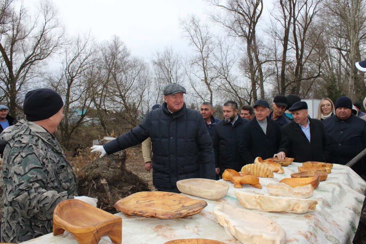 Җәүдәт Зәйнәшев кош-корт та асрый, кул эшләре дә башкара