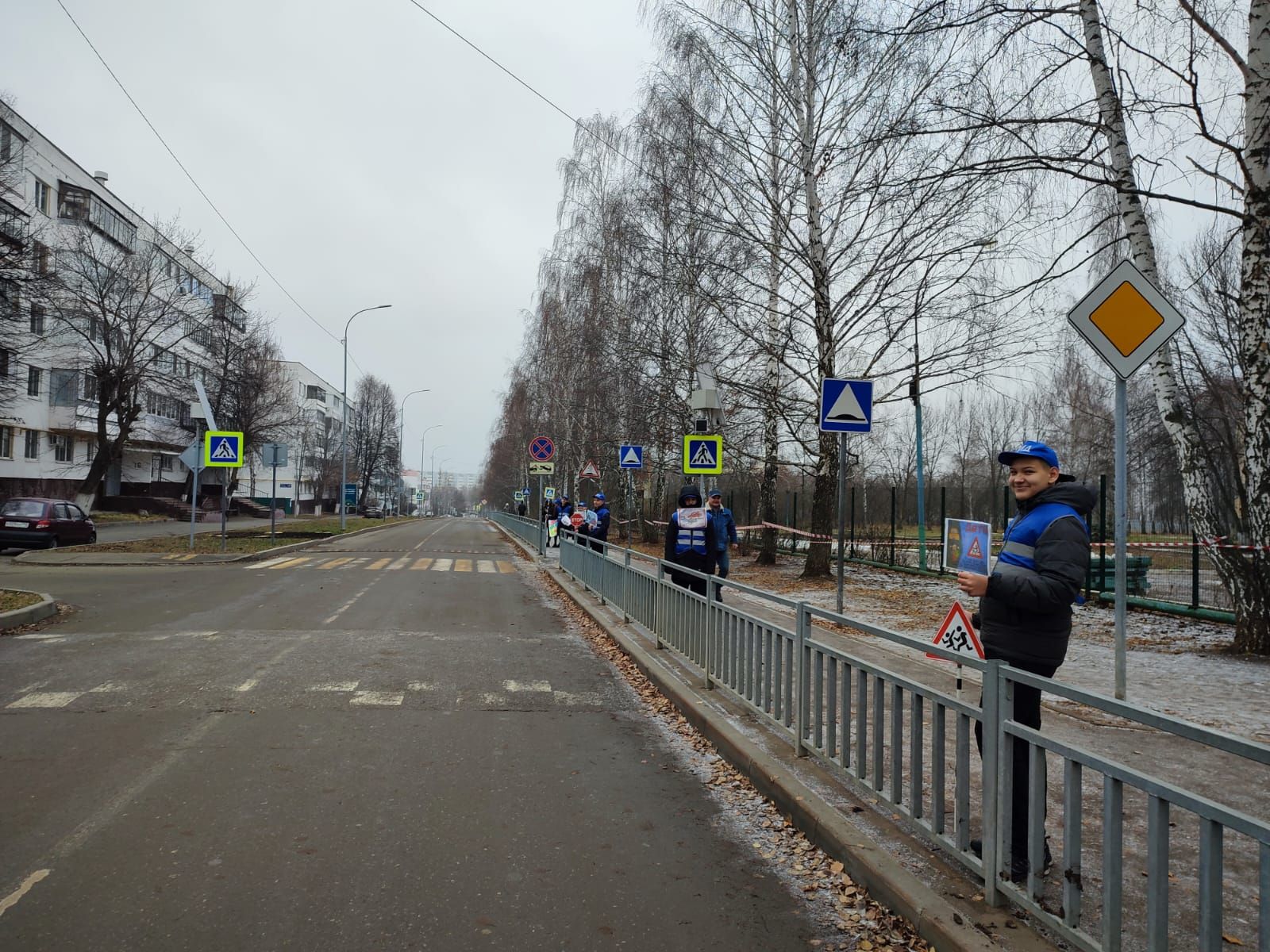 В Заинске ЮИДовцы провели акцию в память  о жертвах ДТП