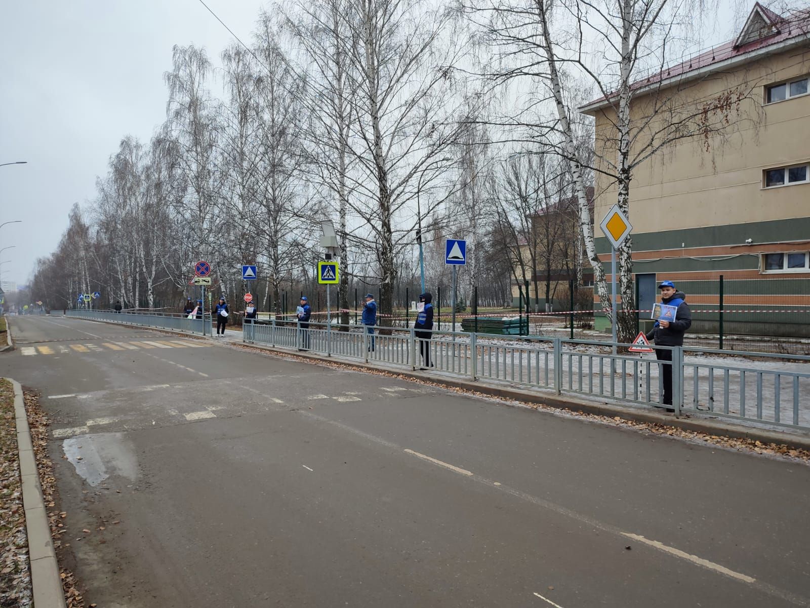 В Заинске ЮИДовцы провели акцию в память  о жертвах ДТП