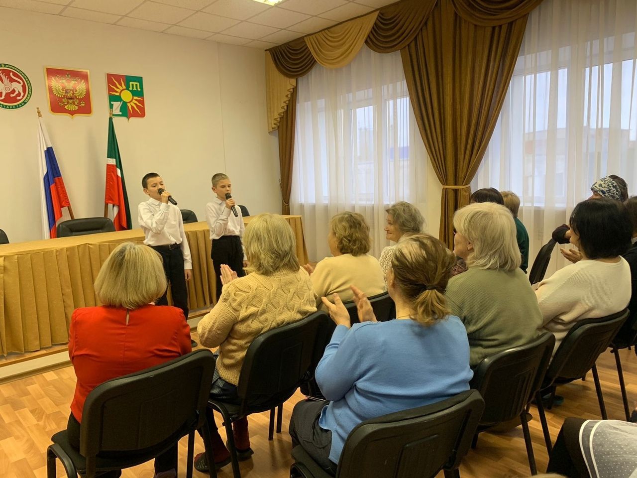 Иске Зәйдә маскировка челтәрләре үрүче хатын-кызларны хөрмәтләделәр