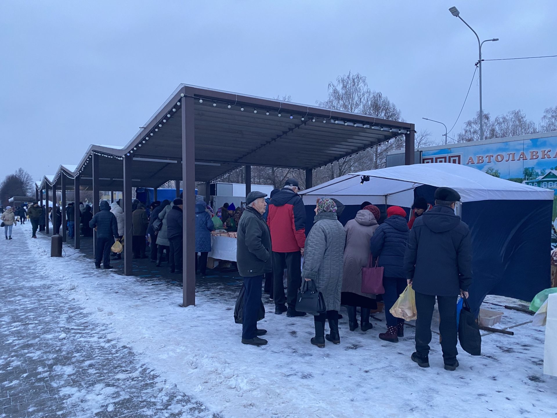 В Заинске состоялась еженедельная сельскохозяйственная ярмарка