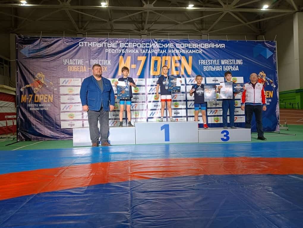 Заинские борцы стали призерами Всероссийских соревнований