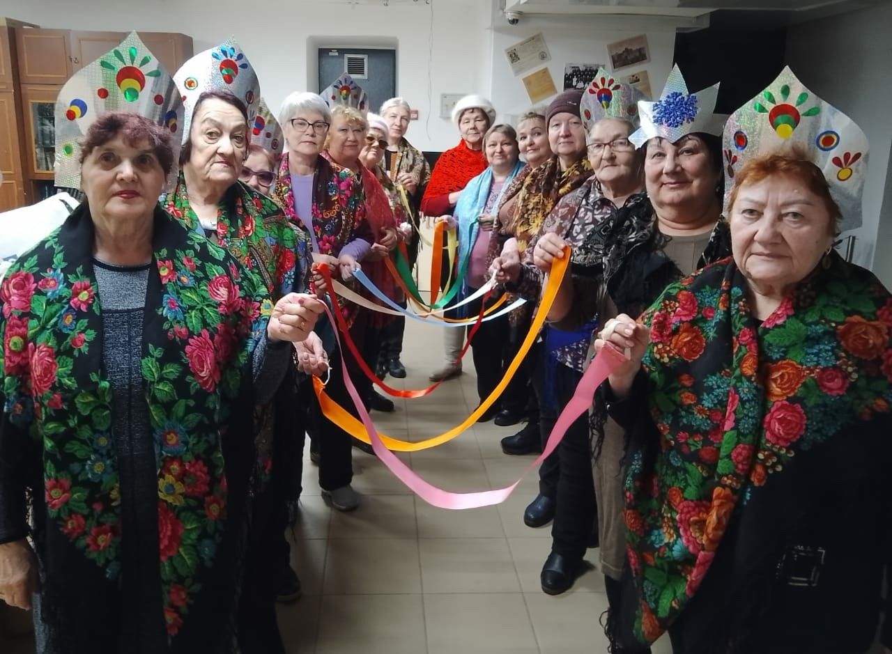 Өлкән яшьтәге Зәй волонтерлары экскурсиягә бардылар