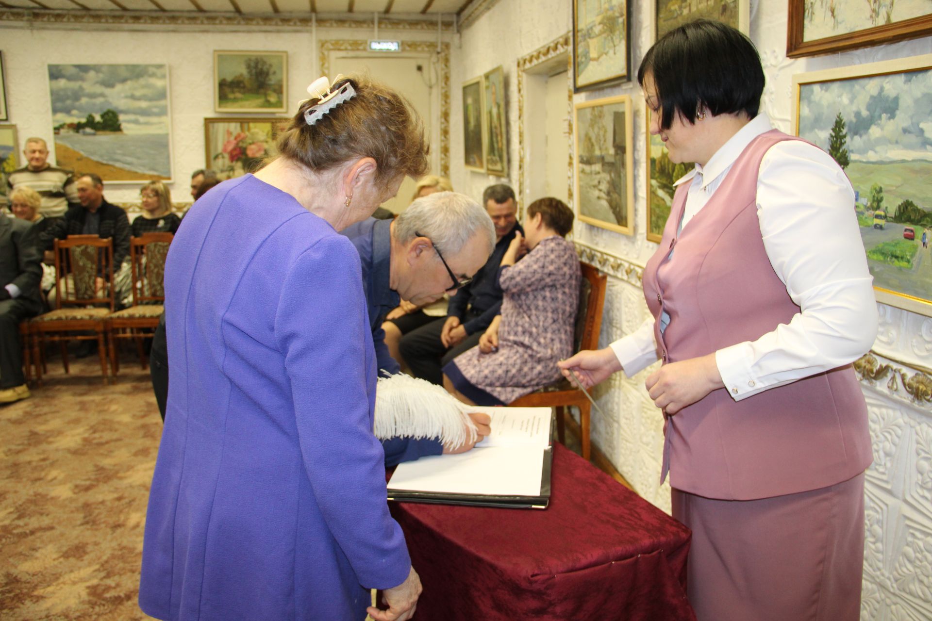 В Заинском краеведческом музее прошла торжественная регистрация юбиляров семейной жизни