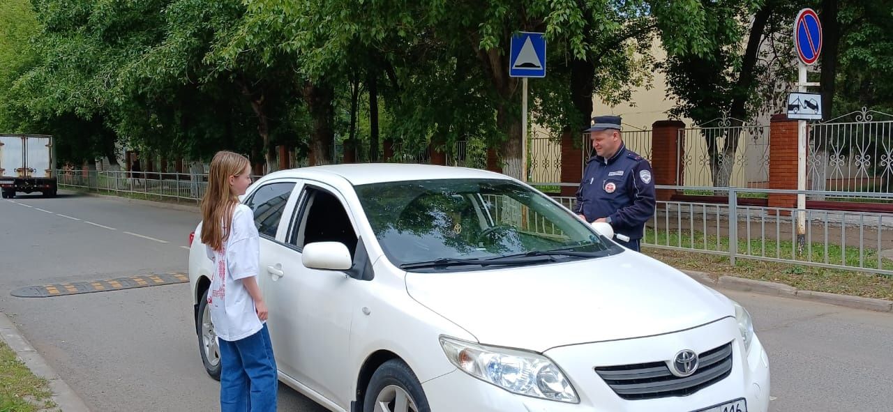 Школьники призвали водителей к внимательности на дорогах