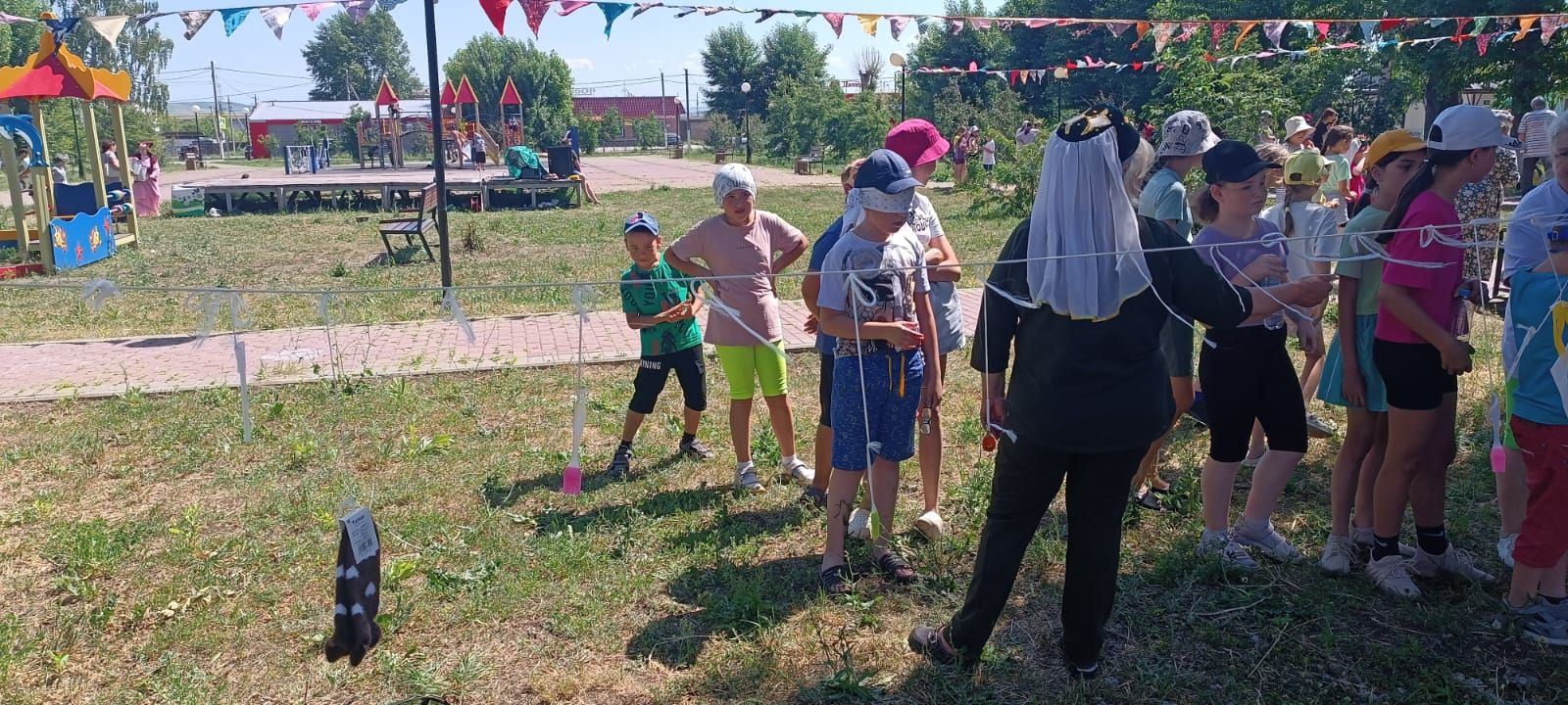 В микрорайоне Мирный прошел детский Сабантуй