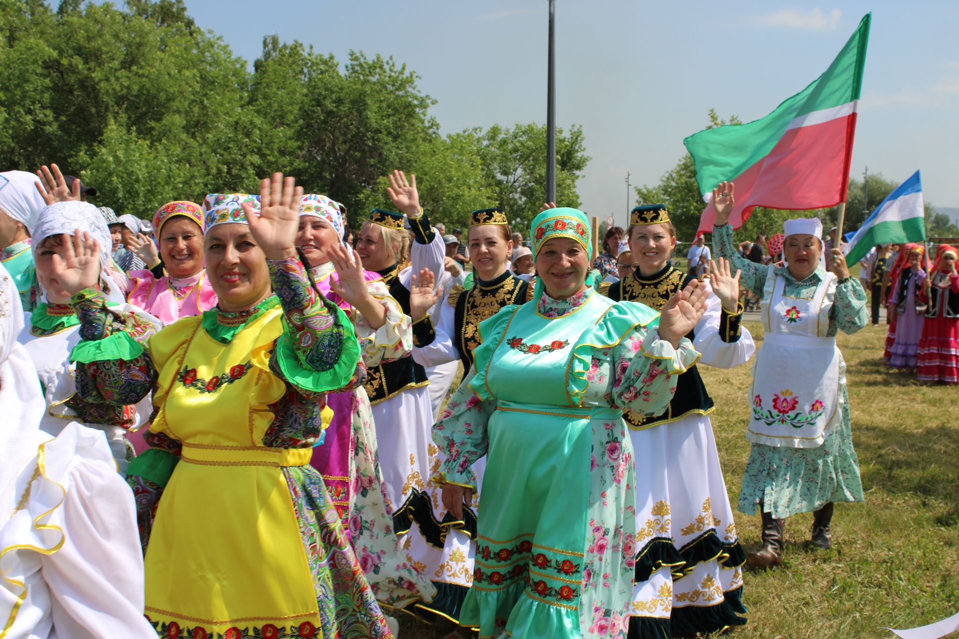 Зәйлеләр Магнитогорск Сабантуен күркәм әзерләнгән мәйданчык, чыгышлар белән бизәде