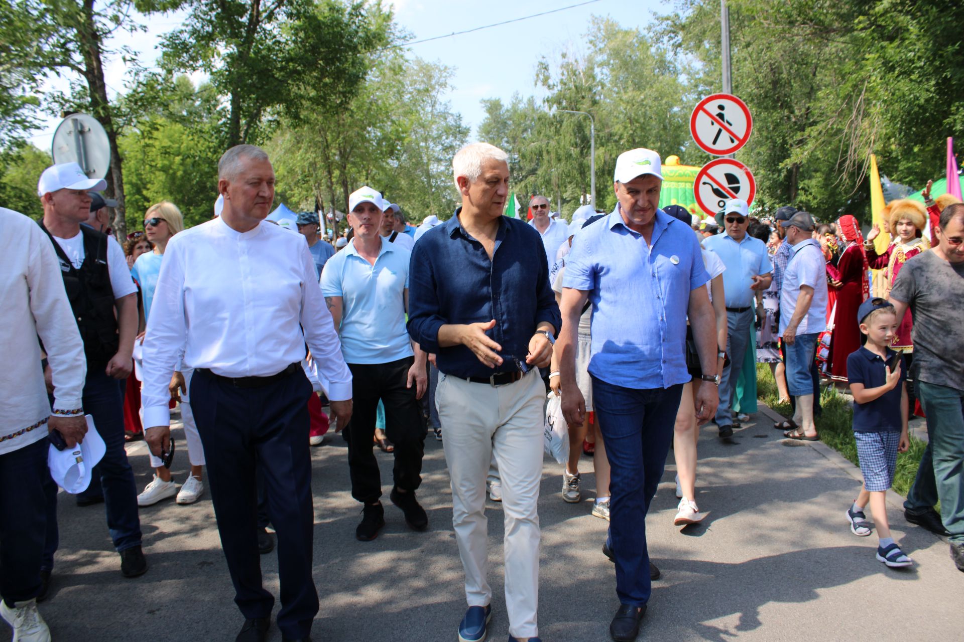 Зәйлеләр Магнитогорск Сабантуен күркәм әзерләнгән мәйданчык, чыгышлар белән бизәде