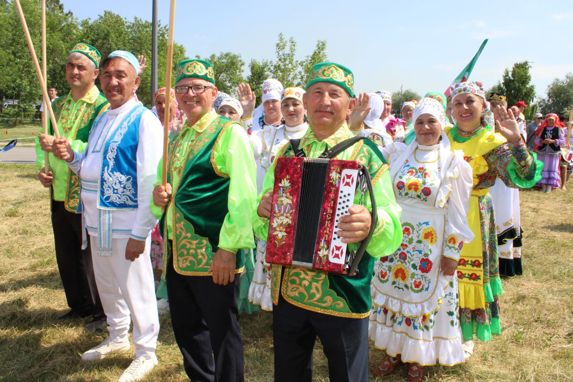 Зәйлеләр Магнитогорск Сабантуен күркәм әзерләнгән мәйданчык, чыгышлар белән бизәде