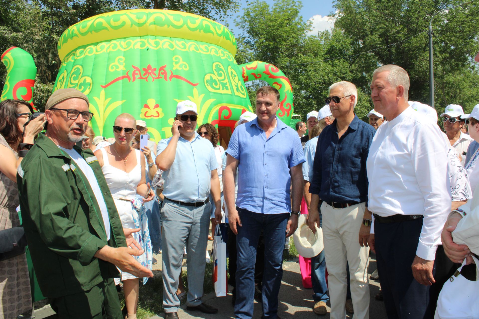 Зәйлеләр Магнитогорск Сабантуен күркәм әзерләнгән мәйданчык, чыгышлар белән бизәде