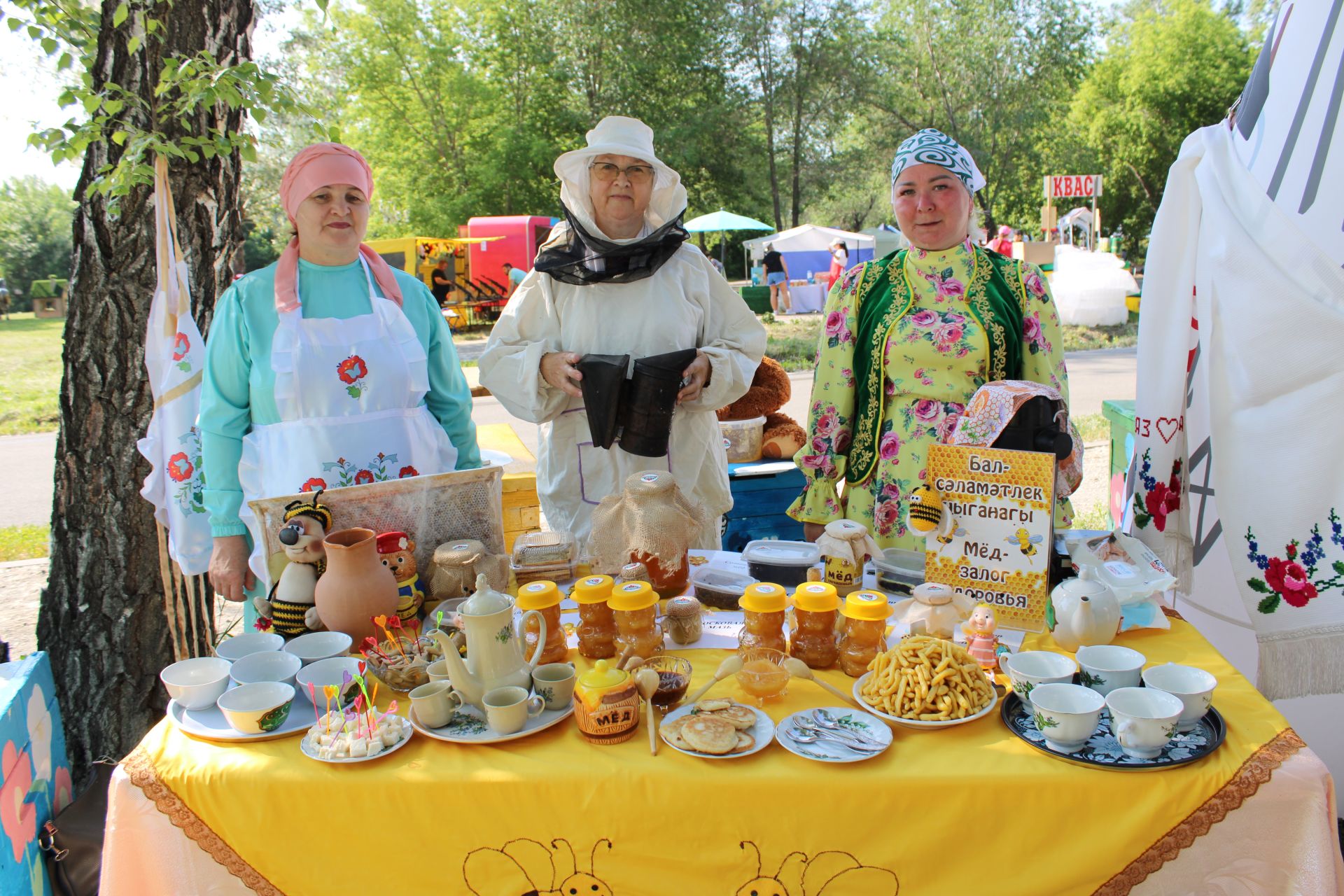 Зәйлеләр Магнитогорск Сабантуен күркәм әзерләнгән мәйданчык, чыгышлар белән бизәде