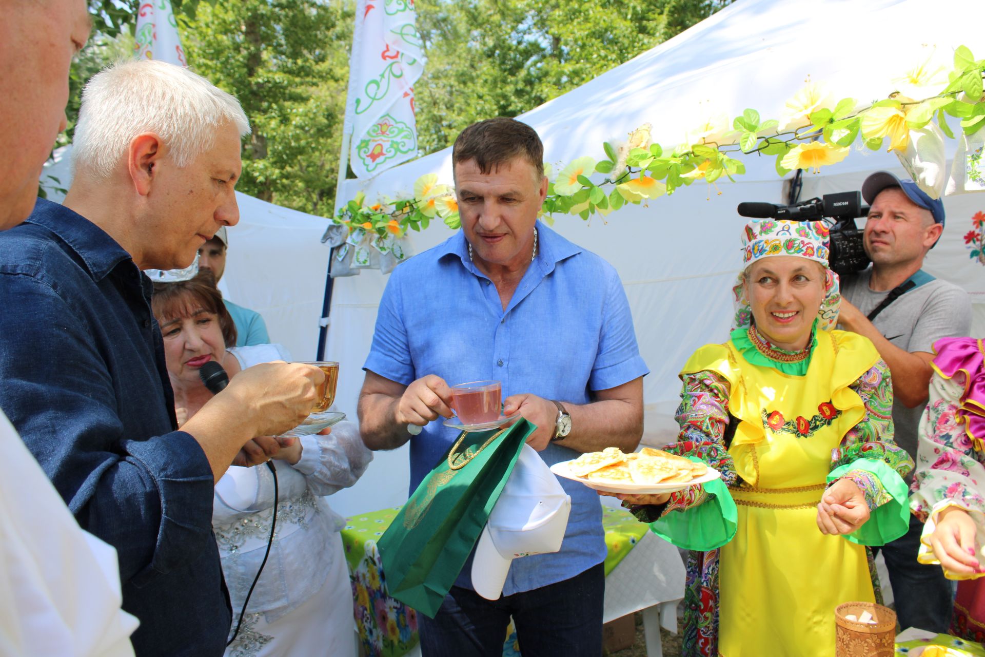 Зәйлеләр Магнитогорск Сабантуен күркәм әзерләнгән мәйданчык, чыгышлар белән бизәде