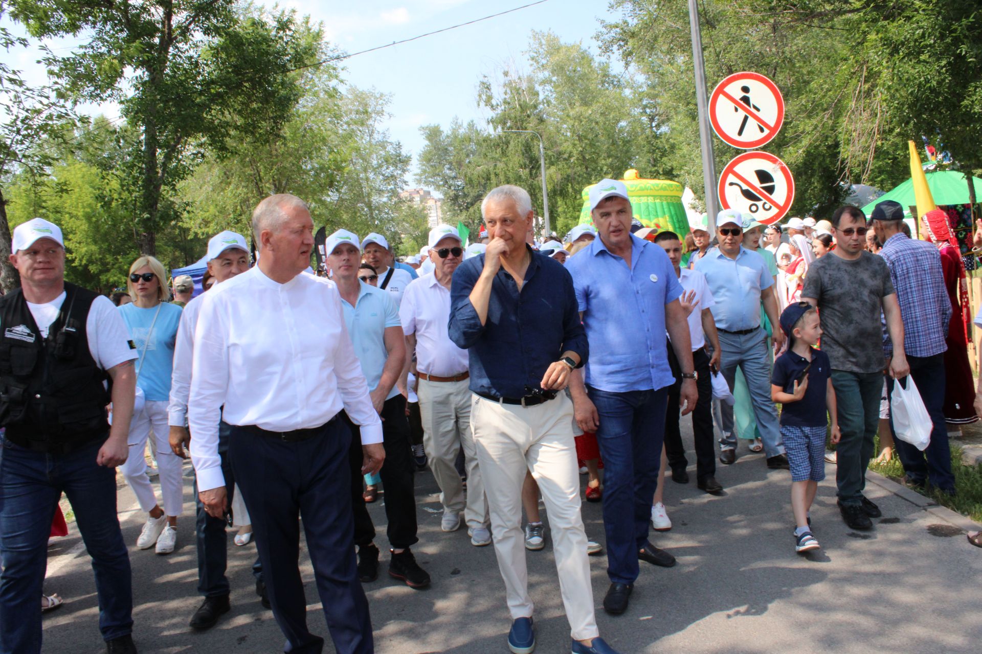 Зәйлеләр Магнитогорск Сабантуен күркәм әзерләнгән мәйданчык, чыгышлар белән бизәде