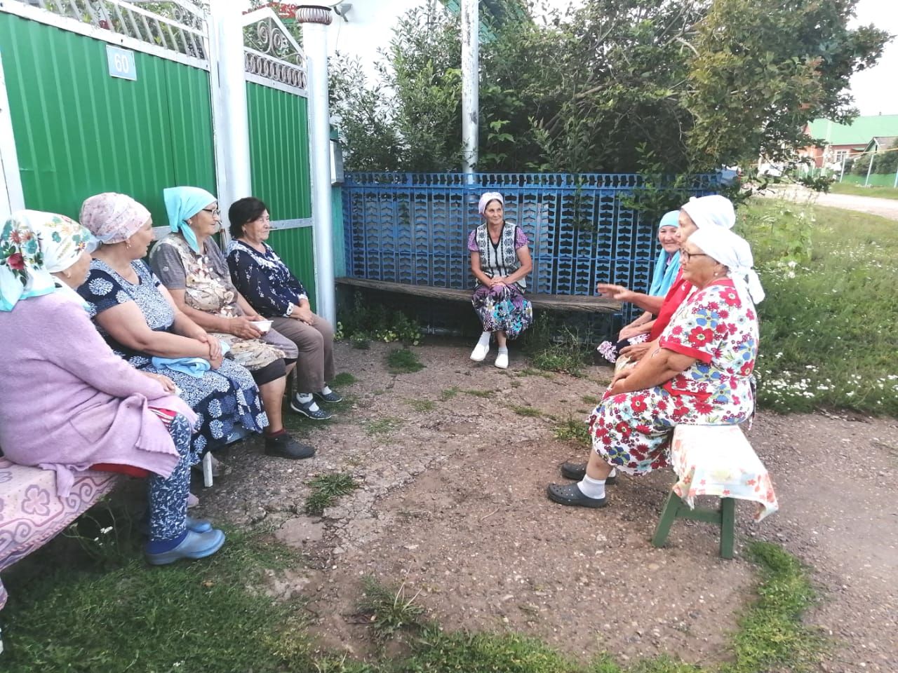 Югарыпәнәчелеләр капка төбендә утырды