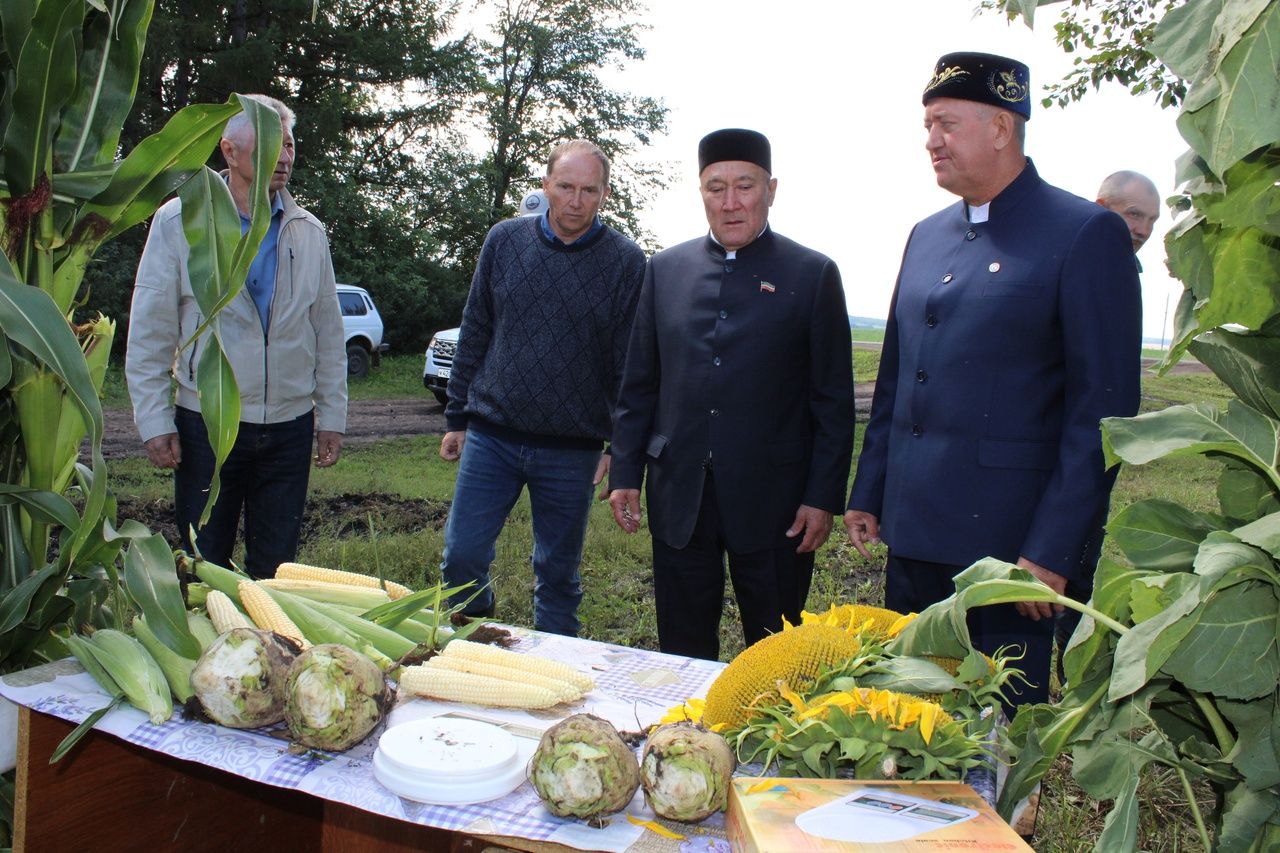 Марат Әхмәтов: « Зәй  — үсемлекчелектә республиканың әйдәүче флагманы»