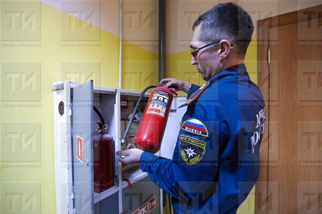 В Заинске обсудили готовность школ и детсадов к новому учебному году