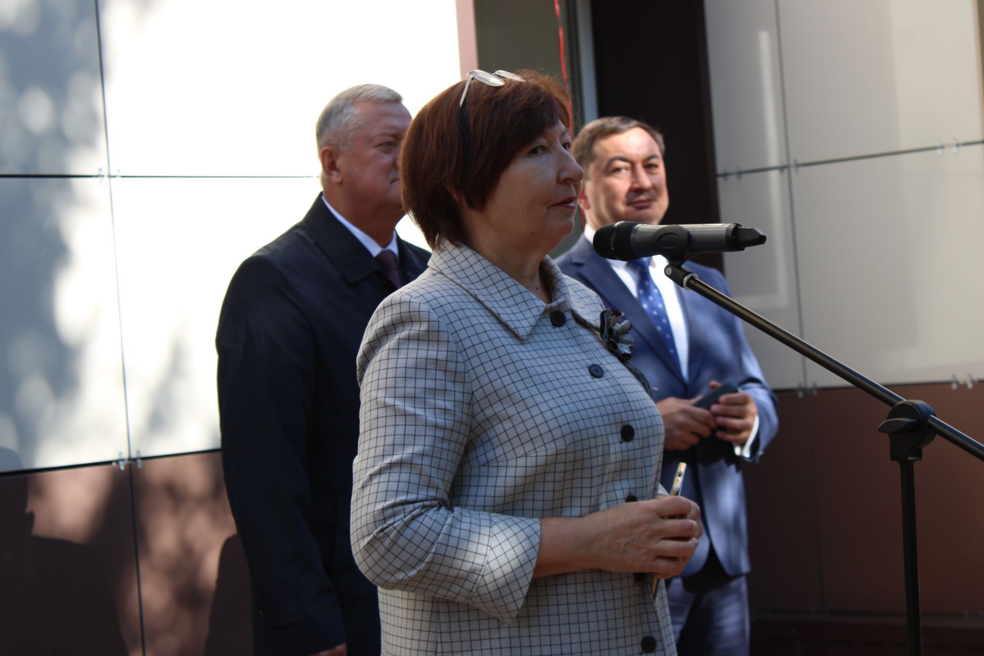 Зәйдә 177 беренче курс студенты Белем көнен туган шәһәрләре уку йортында каршылый
