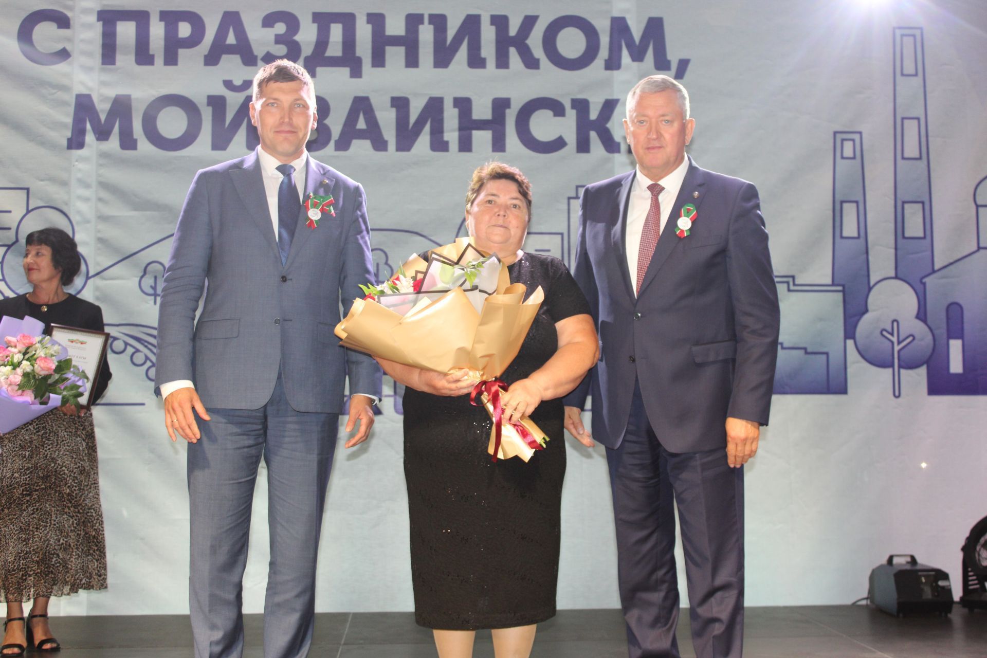 Шәһәр көнендә зәйлеләргә дәүләт бүләкләре тапшырылды
