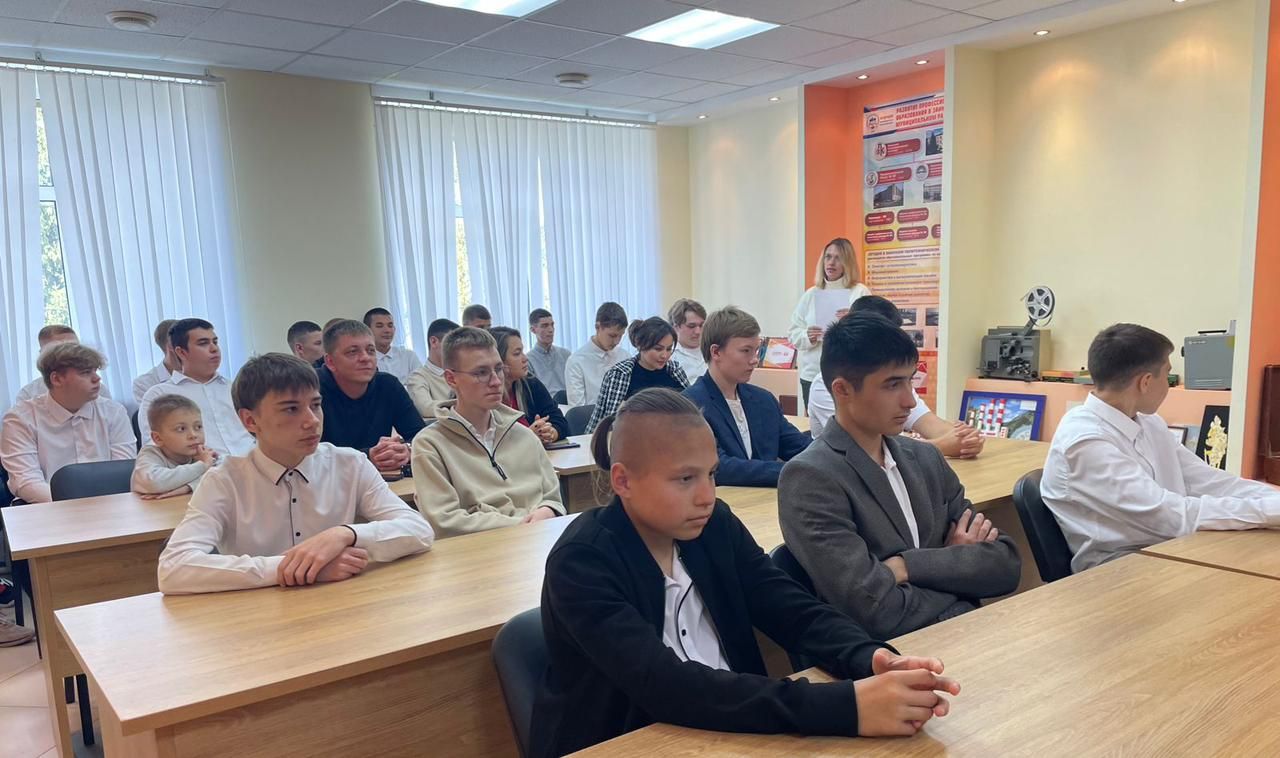 Заинские студенты встретились с участниками СВО