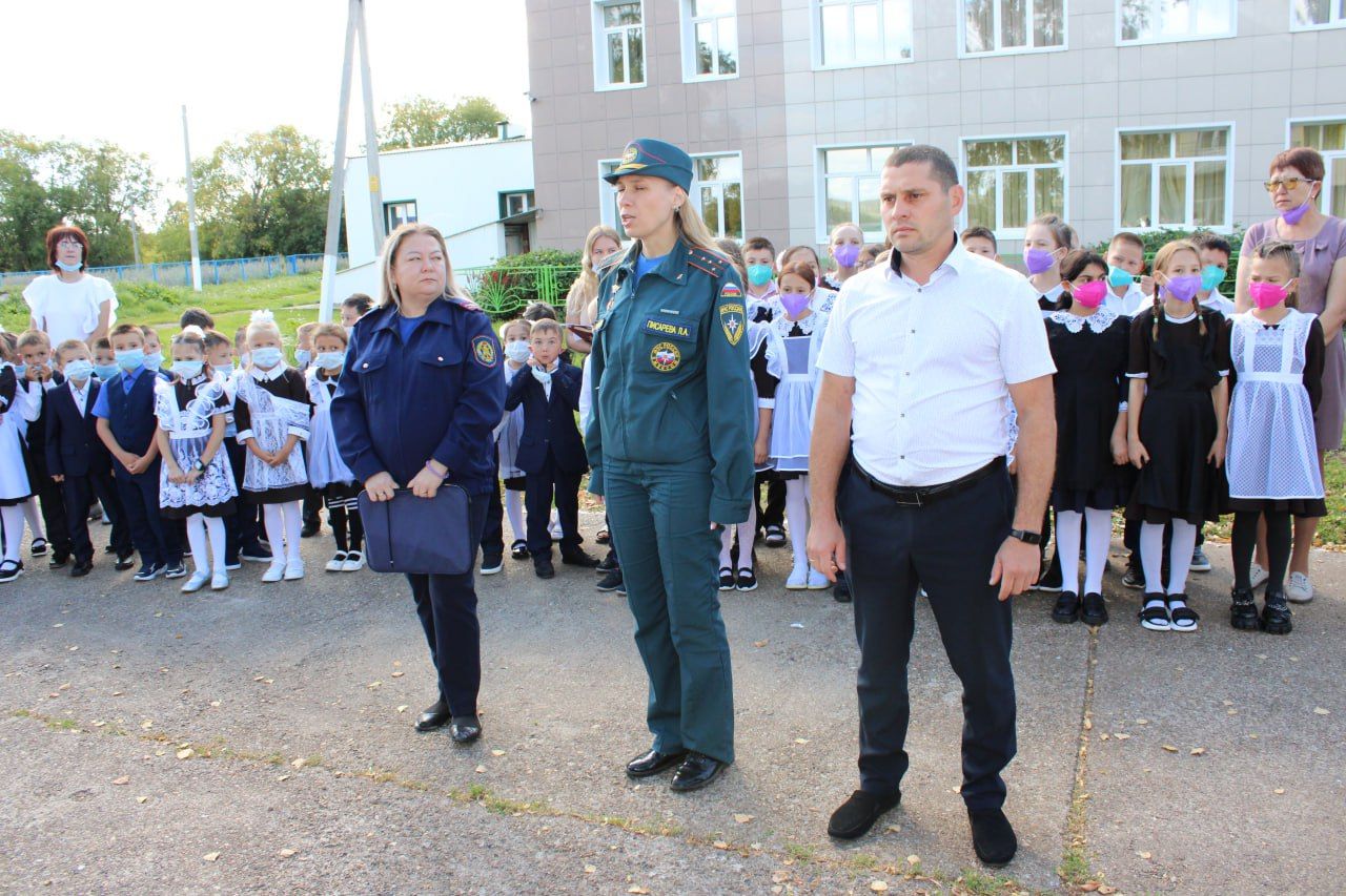 В Заинской школе № 1 прошла учебная эвакуация