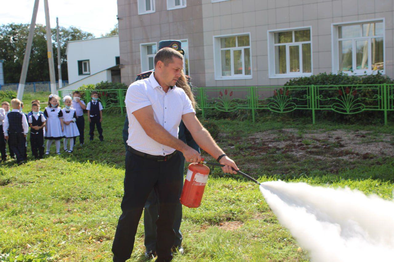 В Заинской школе № 1 прошла учебная эвакуация