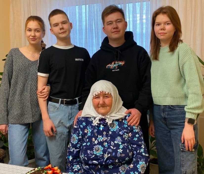 Күркәм юбилеегыз белән котлыйбыз!