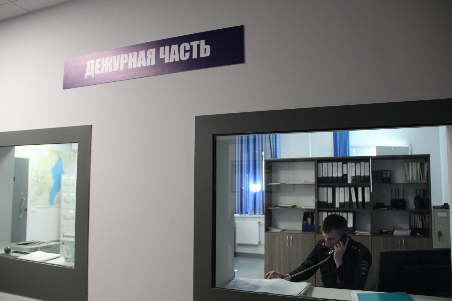 В Заинске ограбили магазин косметики