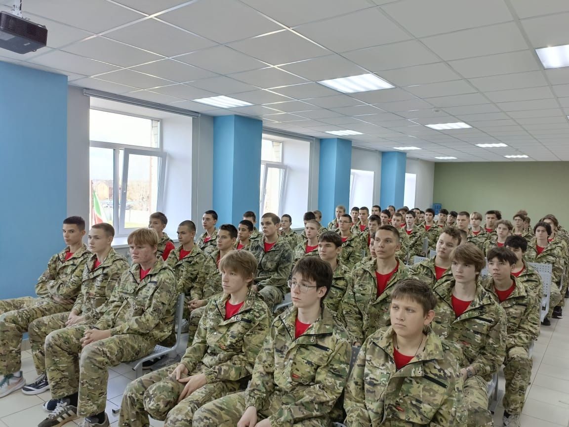 Заинские старшеклассники проходят курсы начальной военной подготовки в Нижнекамске