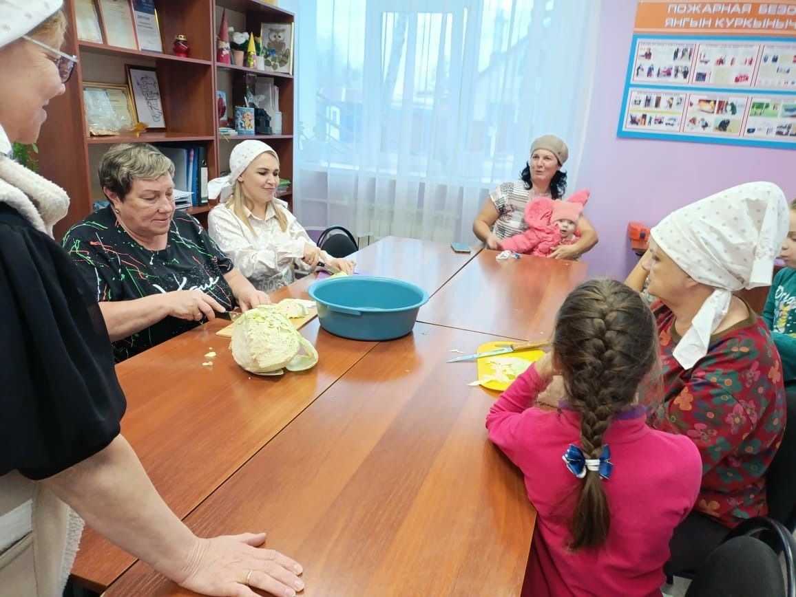 Зәйдә кәбестә тозлау бәйрәме үткәрделәр