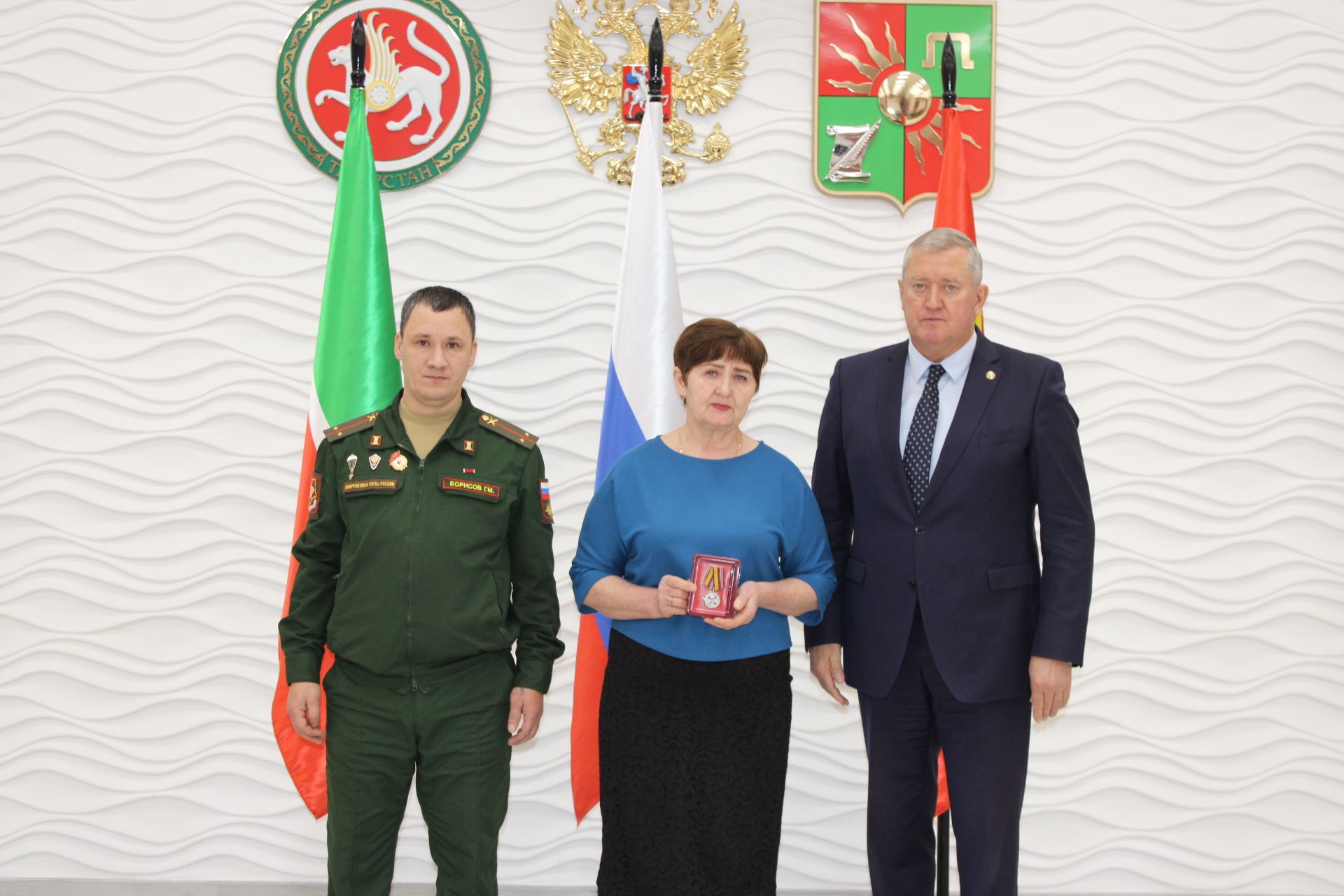 Зәйдә махсус хәрби операциядә һәлак булган геройларның гаиләләренә дәүләт бүләкләре тапшырылды