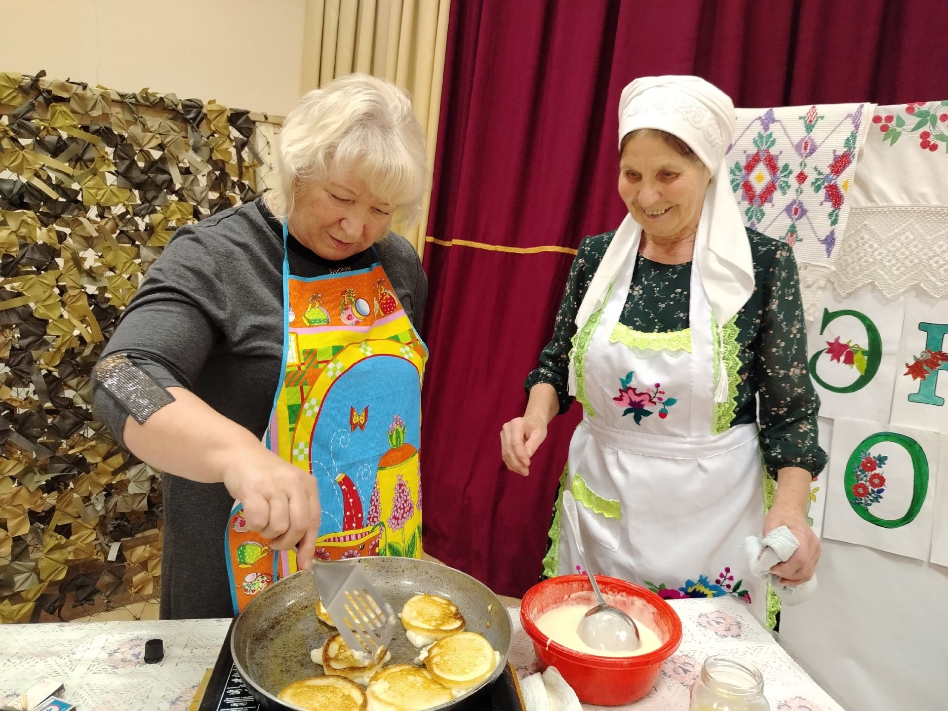Югарыпәнәчелеләр Әниләр көнендә коймаклар белән сыйланды