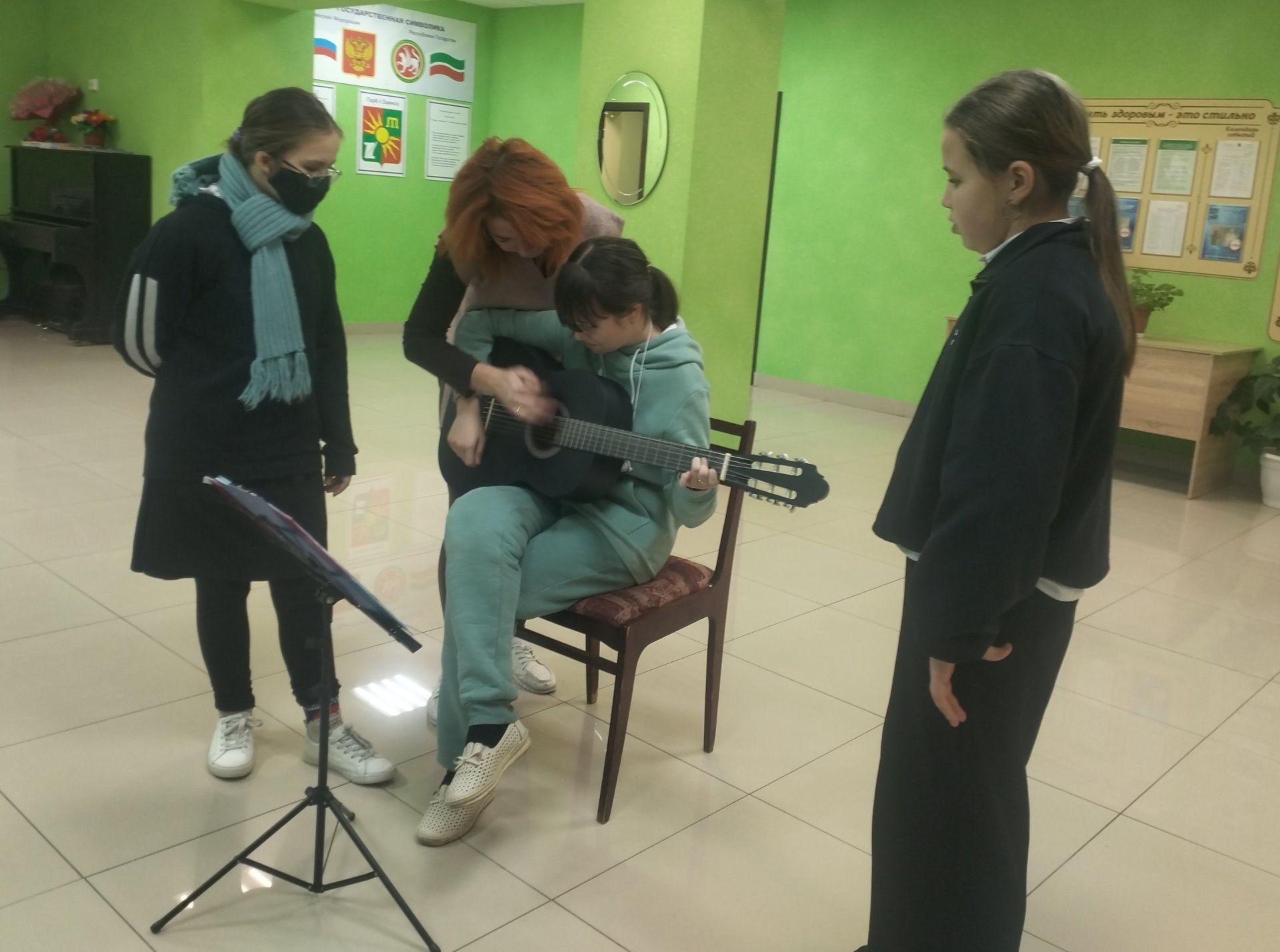 Мирный бистәсе мәдәният йортында гитарада уйнау буенча мастер-класс оештырылды