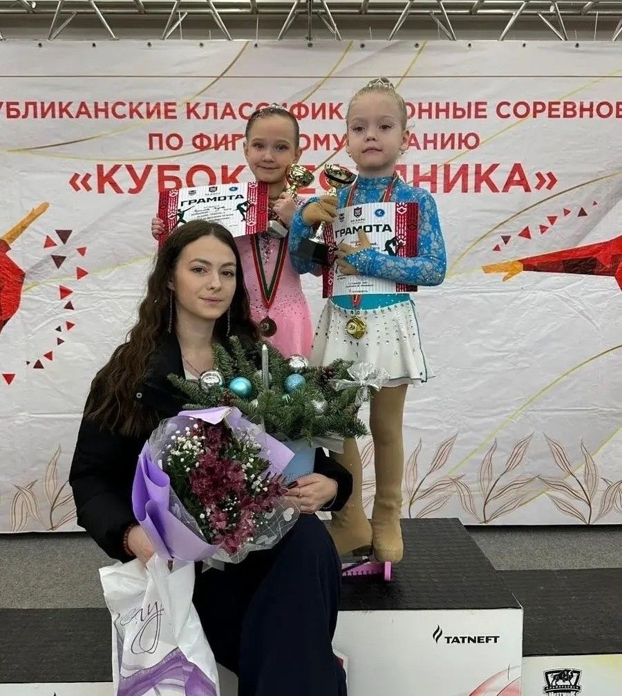 Зәйнең фигуралы шуучылары Әлмәттә узган ярышларда чыгыш ясады