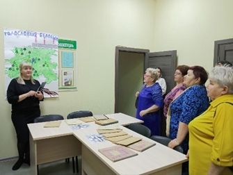 Зәй архив бүлегендә гаилә шәҗәрәсен төзү турында сөйләштеләр