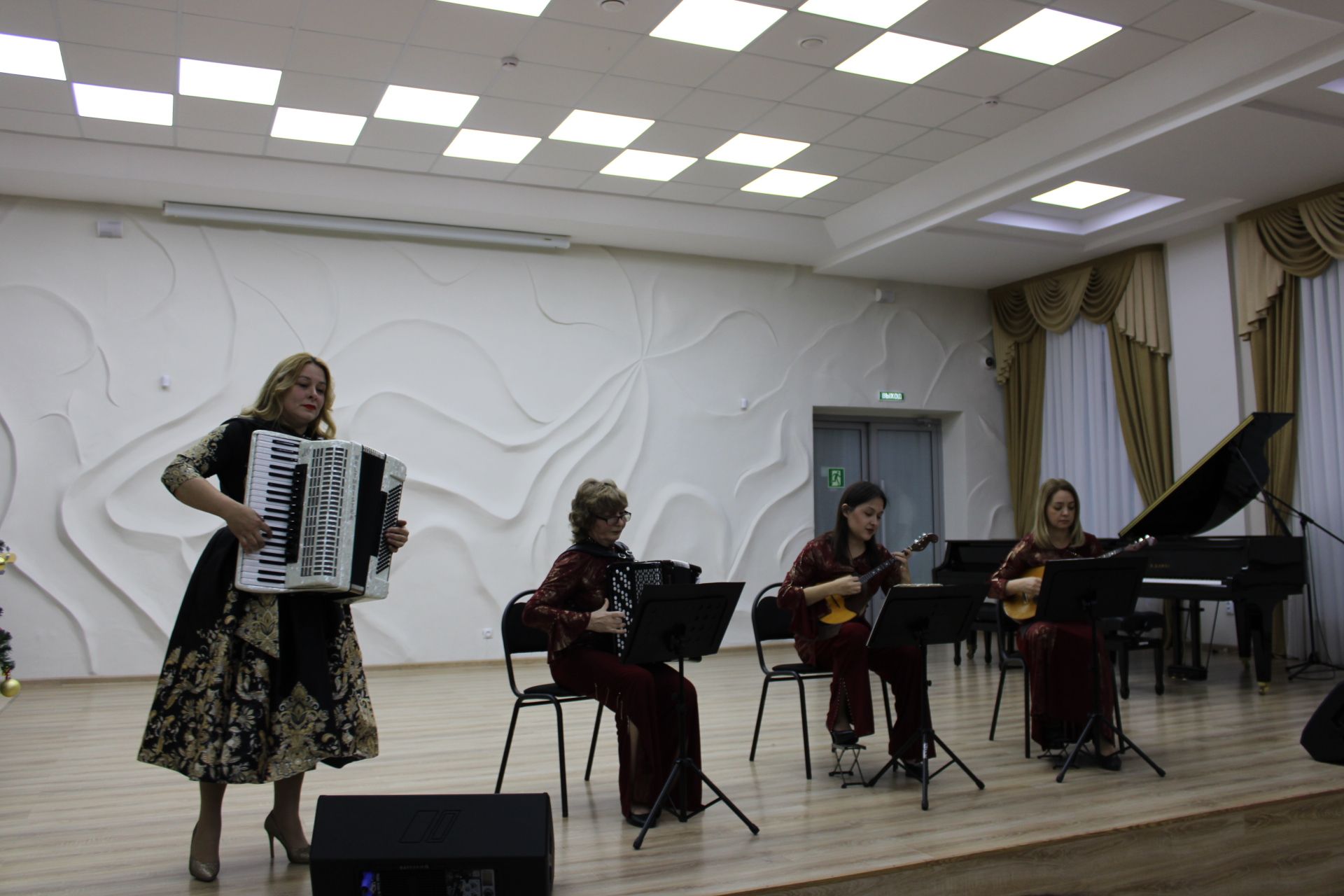 Зәйдә волонтерларны хөрмәтләделәр