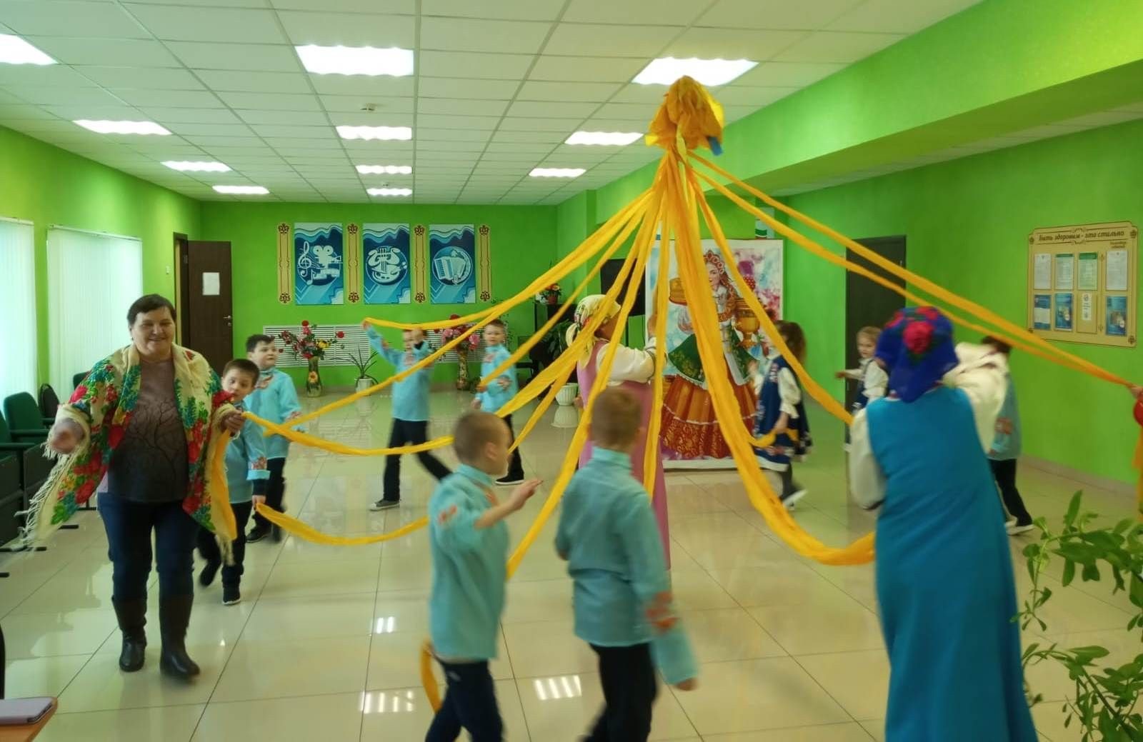 Мирный бистәсендә Май чабу уеннары үткәрделәр