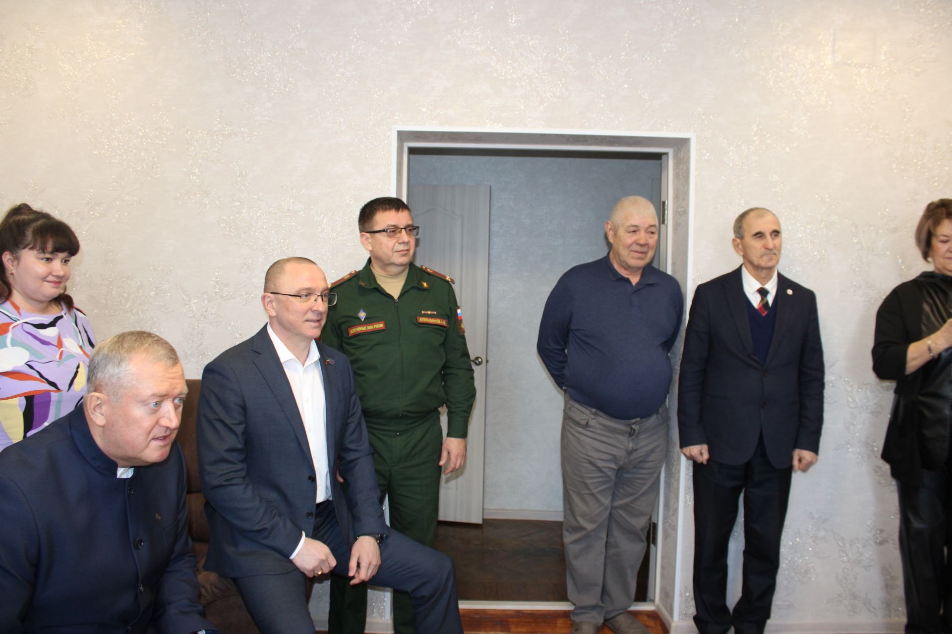 В Заинске ветеранам Великой Отечественной войны вручили юбилейные медали к 80-летию Победы