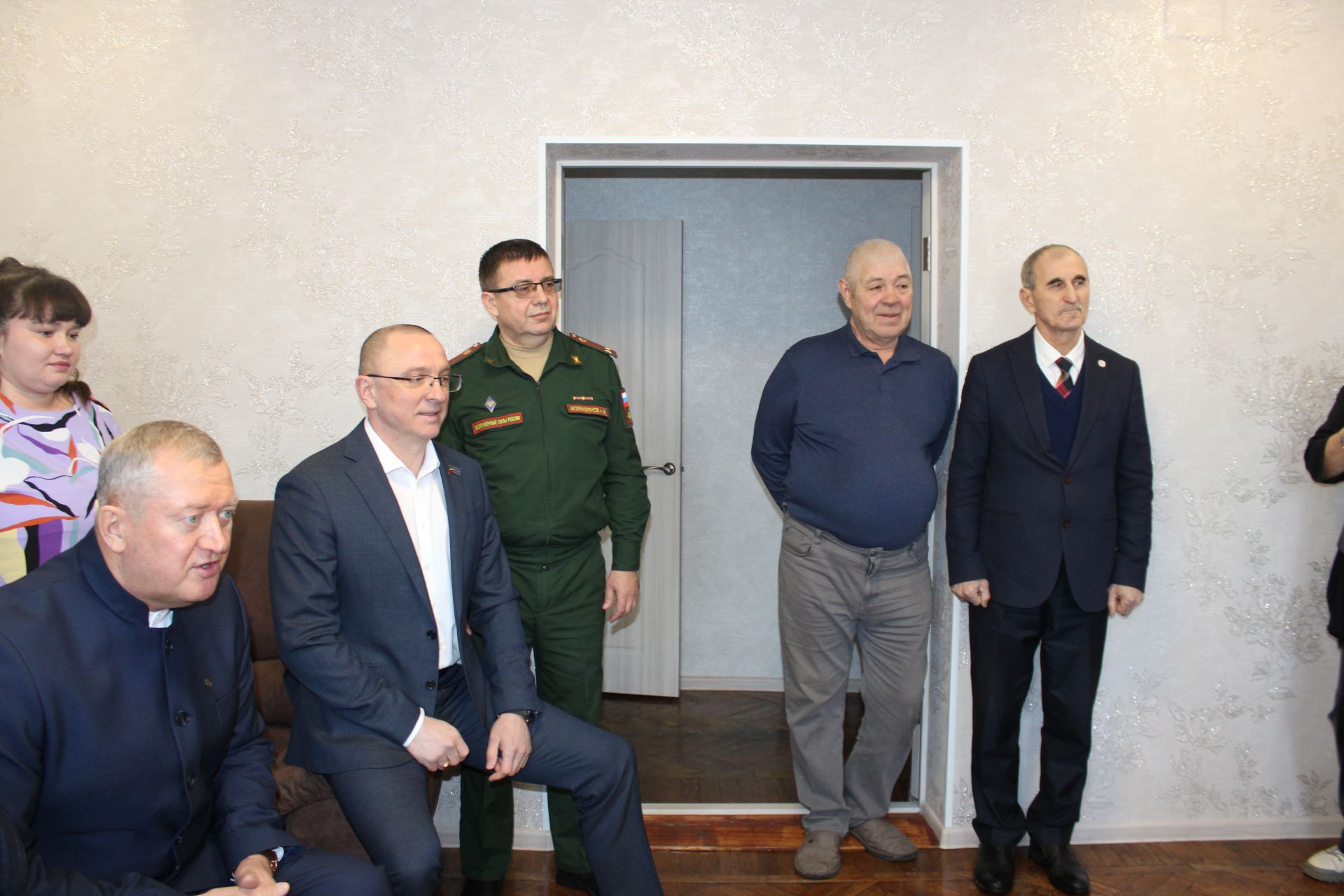 В Заинске ветеранам Великой Отечественной войны вручили юбилейные медали к 80-летию Победы