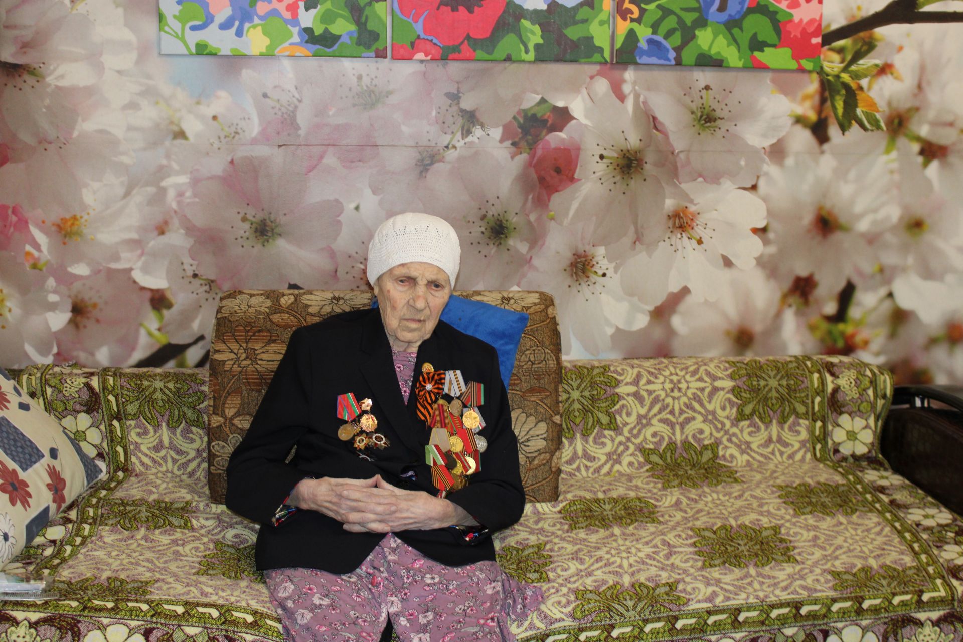 В Заинске ветеранам Великой Отечественной войны вручили юбилейные медали к 80-летию Победы