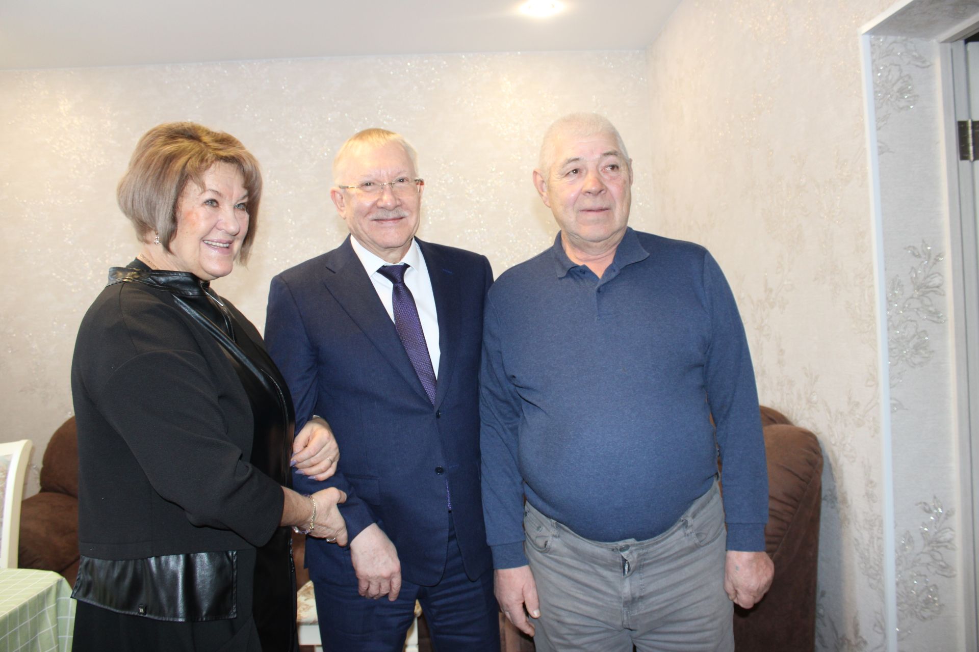 В Заинске ветеранам Великой Отечественной войны вручили юбилейные медали к 80-летию Победы